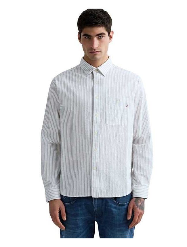 RM4144 {52878}010