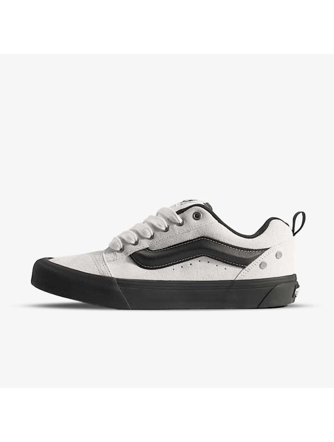 VN000D22WHT